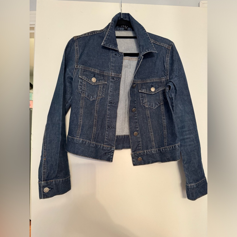 Theory Jean jacket. Used few times.size M